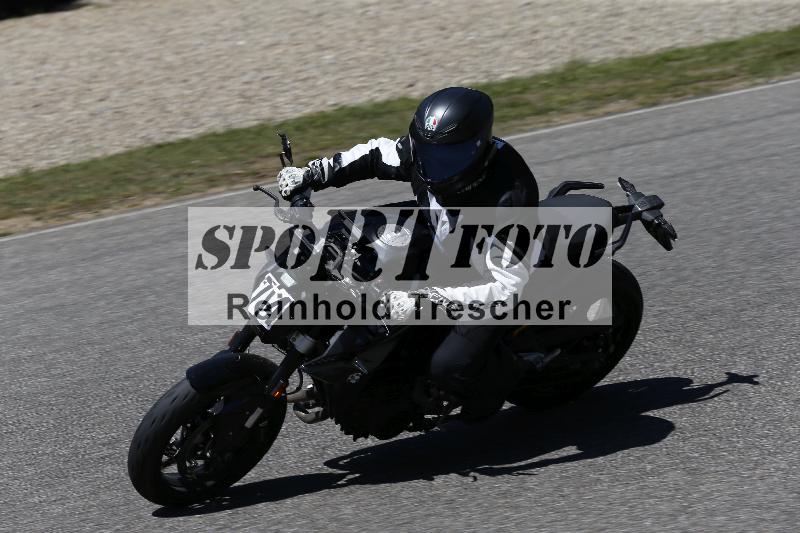 /15 22.05.2026  Plüss Moto Sport  Discover the Bike ADR /Gruppe gruen - Bike 1/74